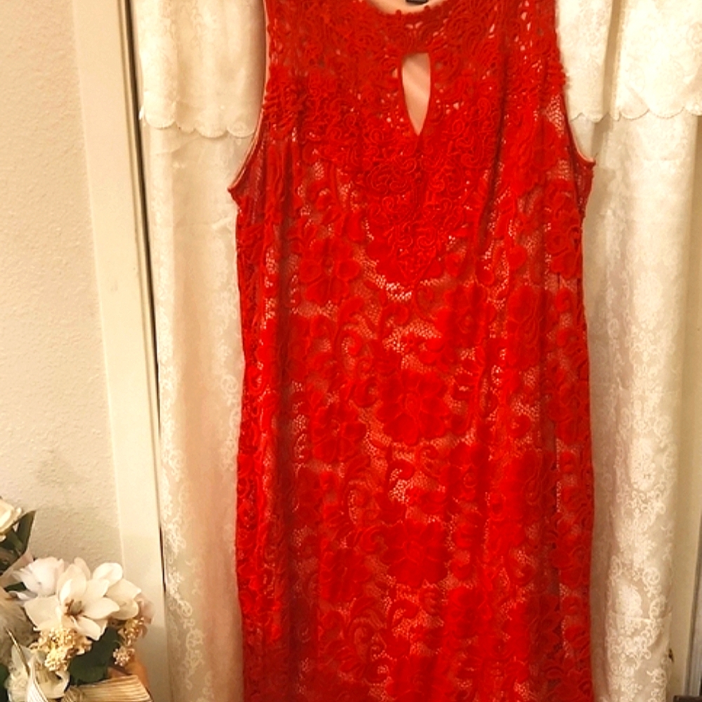 Red Sleeveless Sheath Midi Dress for Weddings, and special events.